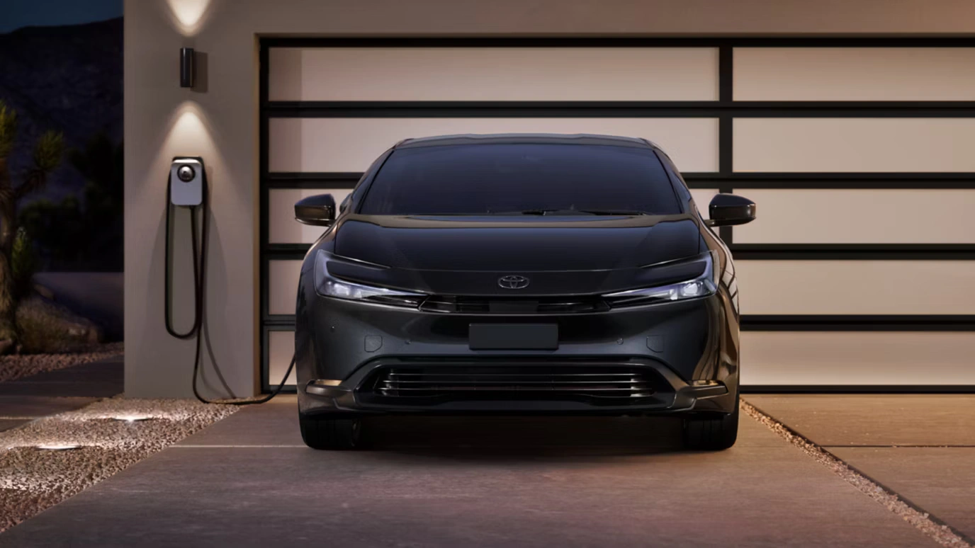 Toyota Prius Plug-In Hybrid 2026 Review: Specs, Electric Range, Price & Features (USA)