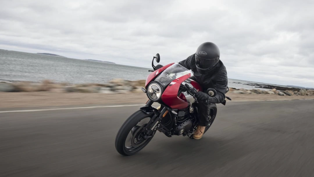 Triumph Thruxton 400 & Tracker 400 First Ride Review