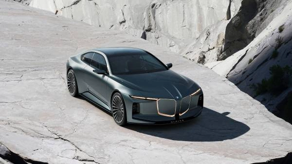BMW Vision Alpina Concept Previews a V8-Powered Grand Tourer to Rival Aston Martin